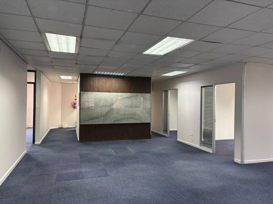 To Let Commercial Property for Rent in Pinelands Western Cape